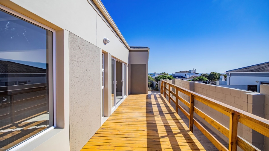 4 Bedroom Property for Sale in Country Club Western Cape